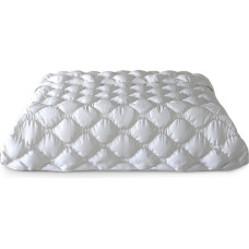 INEZ quilt, white caro, classic style